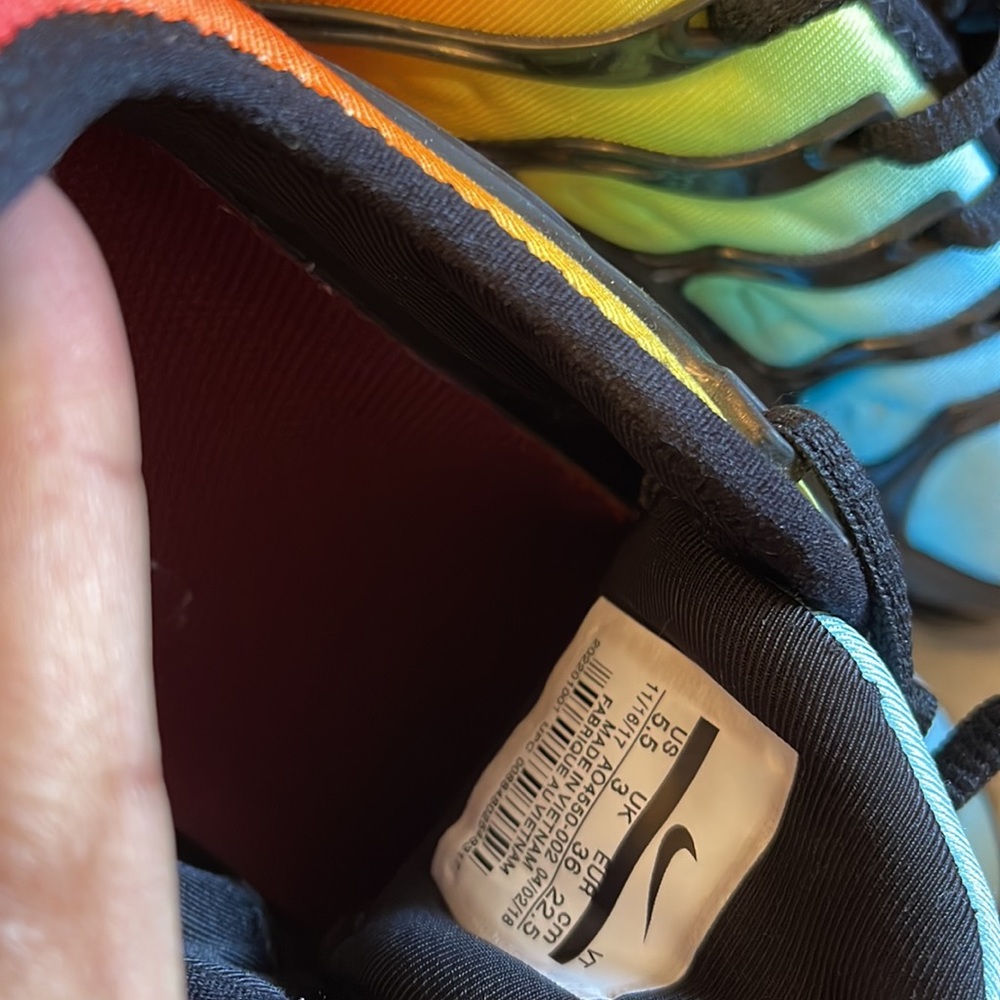 Nike Vapormax NO I WILL NOT ACCEPT ANY OFFERS LOWER THAN WHATS POSTED. - Picture 9 of 11